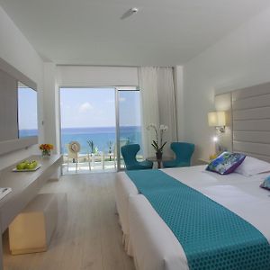 Superior Zimmer mit Kingsize-Bett